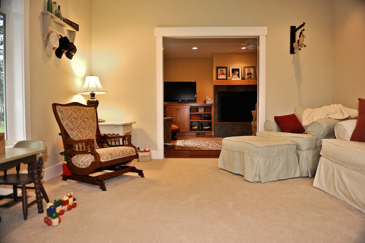 old farmhouse farmhouse living room